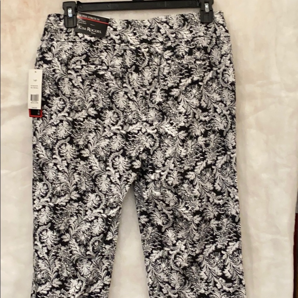 Kim Rogers Capris Size 14 Petite